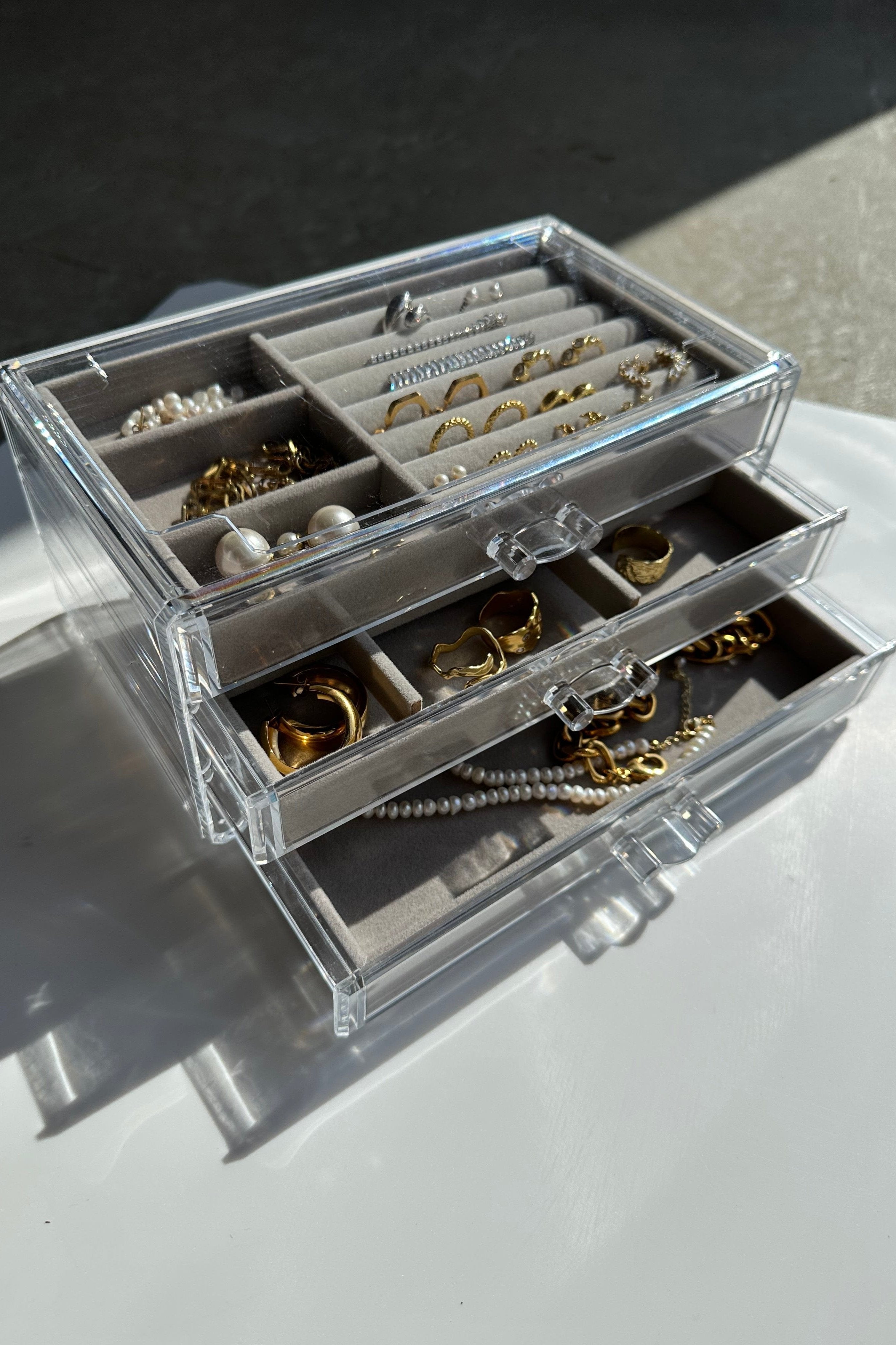 Andcopenhagen Accessories Smykke organizer Sally - 3 skuffer med grå velour bakker - Plexiglas